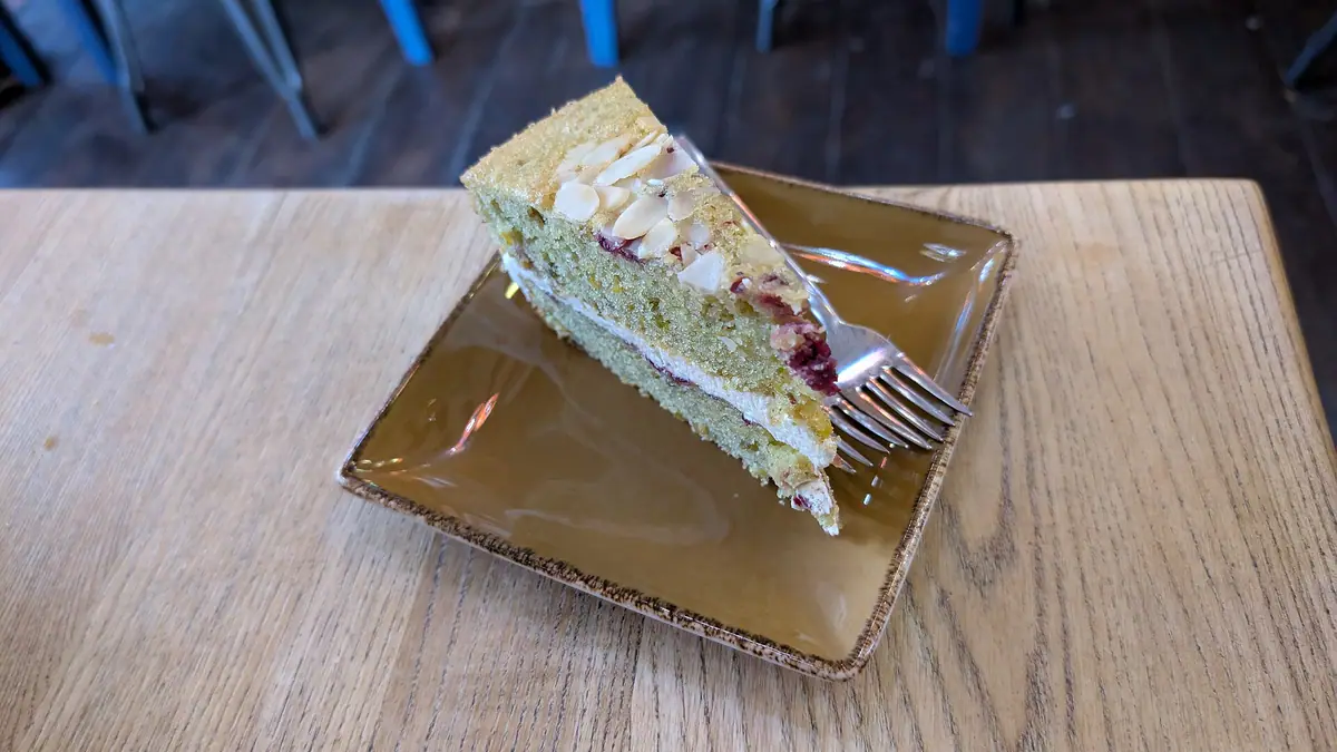 Taupe Cakery – cake shop in Ferris Town, Truro