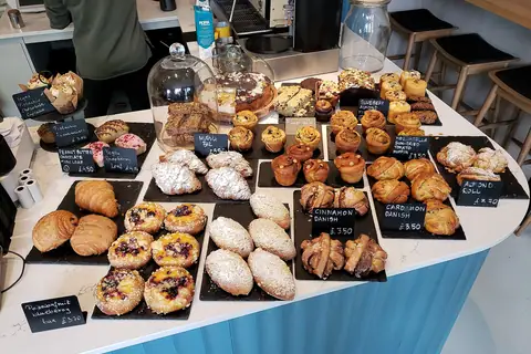 Taupe Cakery photo 2